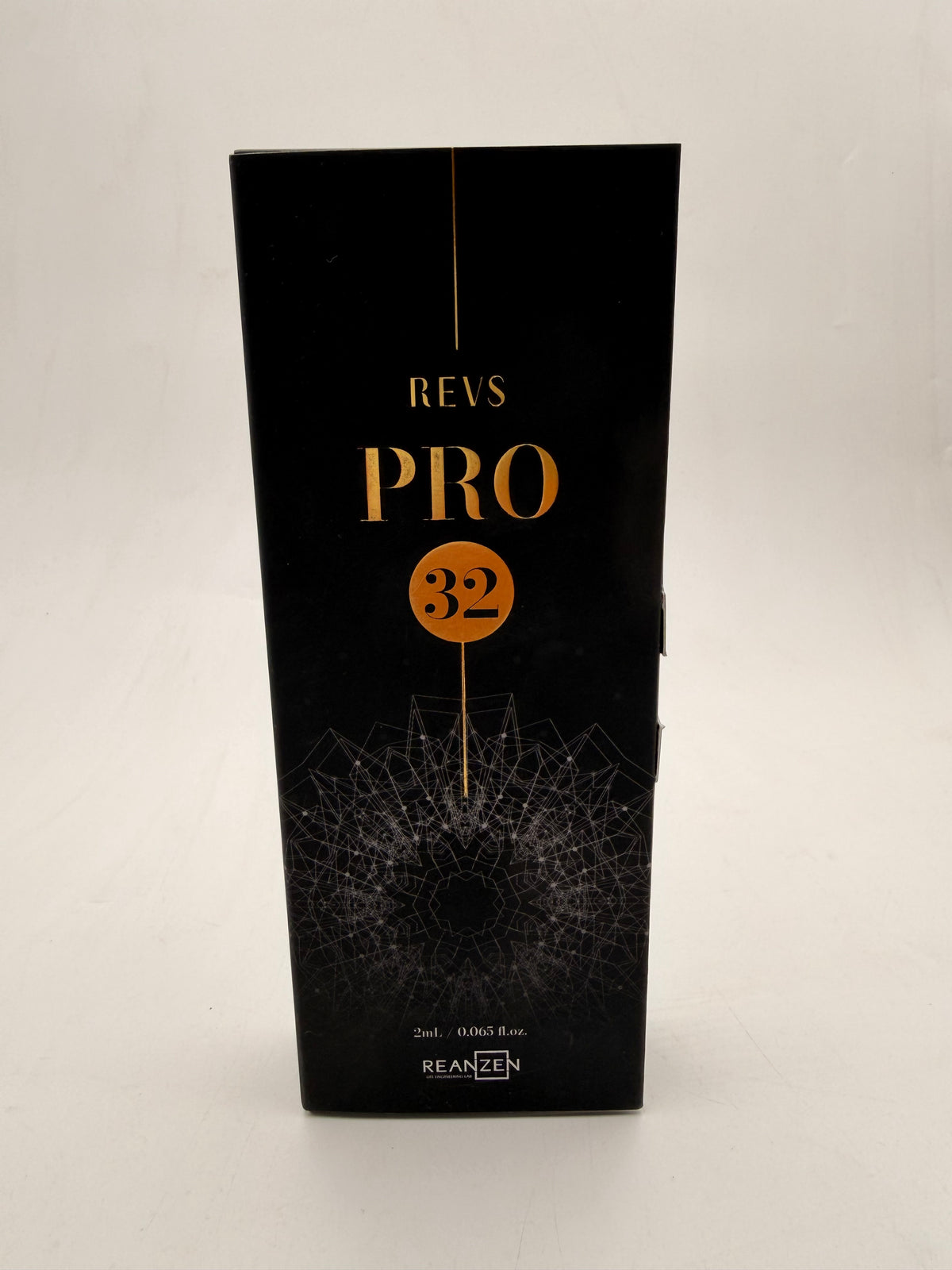 REVS® PRO 32
Skin Booster à l’Acide Hyaluronique (HA)